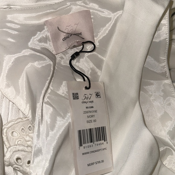 NWT CINQ A SEPT Iris gown Sz 00 $795 - Picture 7 of 7